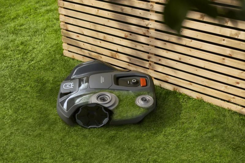 Automower® 305e Nera